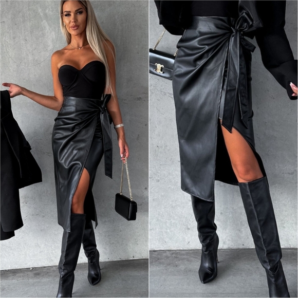 Noir Knot High Waist Skirt - Picture 2 of 6